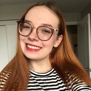 Meet your Posher, Claire